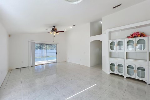 Villa ou maison à vendre à Orlando, Floride: 4 chambres, 179.12 m2 № 2339200 - photo 17