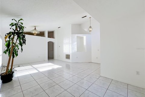 Villa ou maison à vendre à Orlando, Floride: 4 chambres, 179.12 m2 № 2339200 - photo 4