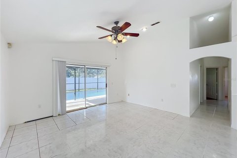 Villa ou maison à vendre à Orlando, Floride: 4 chambres, 179.12 m2 № 2339200 - photo 18