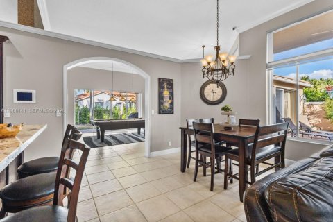 Villa ou maison à louer à Weston, Floride: 5 chambres, 320.14 m2 № 2027905 - photo 23