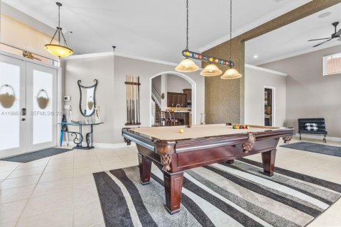 Villa ou maison à louer à Weston, Floride: 5 chambres, 320.14 m2 № 2027905 - photo 13