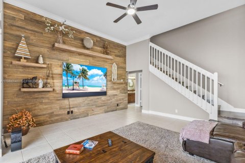 Villa ou maison à louer à Weston, Floride: 5 chambres, 320.14 m2 № 2027905 - photo 25