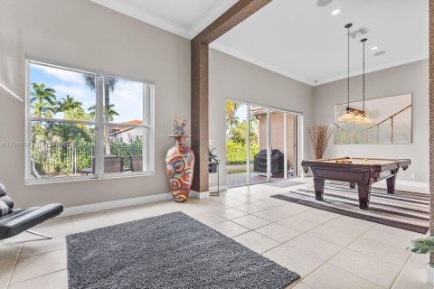 Villa ou maison à louer à Weston, Floride: 5 chambres, 320.14 m2 № 2027905 - photo 17