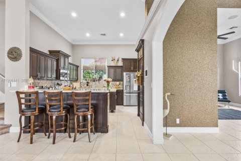 Villa ou maison à louer à Weston, Floride: 5 chambres, 320.14 m2 № 2027905 - photo 22