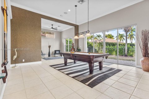 Villa ou maison à louer à Weston, Floride: 5 chambres, 320.14 m2 № 2027905 - photo 12