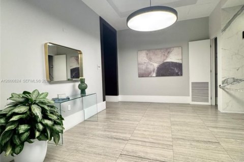 Condo in Hollywood, Florida, 2 bedrooms  № 2064987 - photo 28