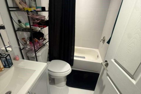 Снять в аренду кондоминиум в Хомстед, Флорида 2 спальни, 76.37м2, № 1992578 - фото 7