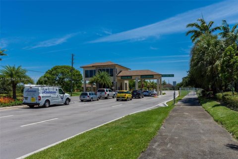 Condo in Pembroke Pines, Florida, 2 bedrooms  № 1699666 - photo 29