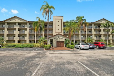 Condo in Pembroke Pines, Florida, 2 bedrooms  № 1699666 - photo 14