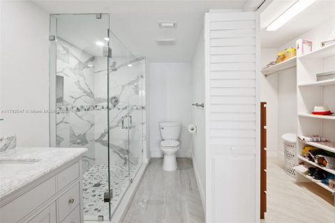 Condo in Pembroke Pines, Florida, 2 bedrooms  № 1699666 - photo 5