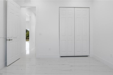 House in Lehigh Acres, Florida 3 bedrooms, 116.13 sq.m. № 1730303 - photo 16