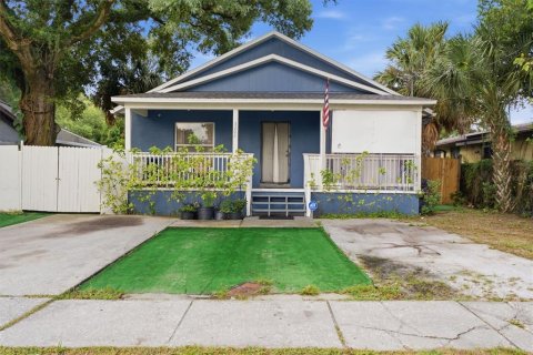 Villa ou maison à vendre à Tampa, Floride: 5 chambres, 173.91 m2 № 2321470 - photo 2