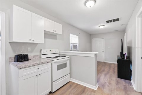 Villa ou maison à vendre à Tampa, Floride: 5 chambres, 173.91 m2 № 2321470 - photo 24