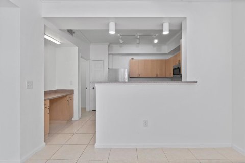 Condominio en alquiler en Fort Lauderdale, Florida, 2 dormitorios, 117.99 m2 № 2193370 - foto 4