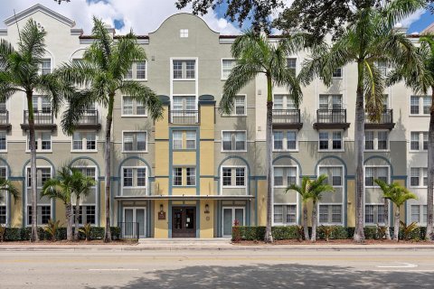 Condominio en alquiler en Fort Lauderdale, Florida, 2 dormitorios, 117.99 m2 № 2193370 - foto 2