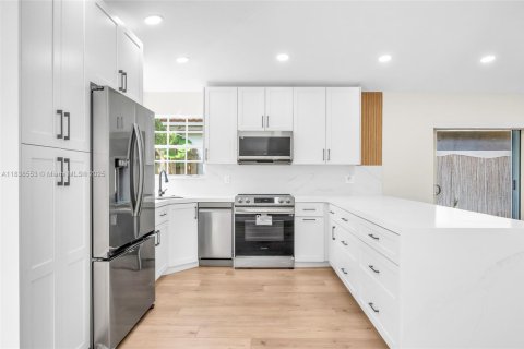 Casa en venta en Plantation, Florida, 3 dormitorios, 134.89 m2 № 1825590 - foto 4