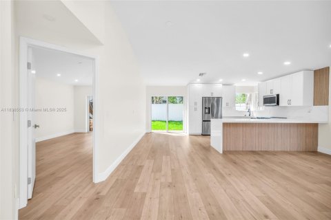 Casa en venta en Plantation, Florida, 3 dormitorios, 134.89 m2 № 1825590 - foto 3