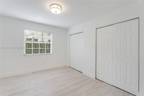 Купить виллу или дом в Майами, Флорида 4 спальни, 232.07м2, № 2050578 - фото 12