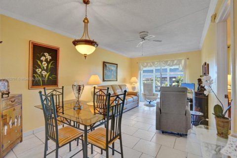 Condo in Lauderdale Lakes, Florida, 1 bedroom  № 1688704 - photo 13