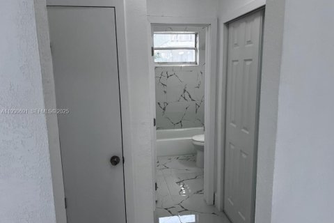 Снять в аренду квартиру в Майами, Флорида 1 спальня, № 1989457 - фото 6