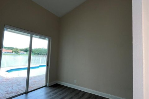 House in Weston, Florida 5 bedrooms, 274.34 sq.m. № 1976811 - photo 24