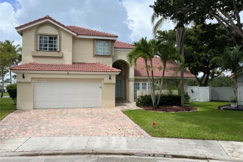 House in Weston, Florida 5 bedrooms, 274.34 sq.m. № 1976811 - photo 4