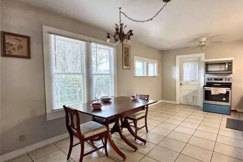 Villa ou maison à louer à Sarasota, Floride: 2 chambres, 122.63 m2 № 2431840 - photo 7