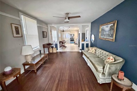 Villa ou maison à louer à Sarasota, Floride: 2 chambres, 122.63 m2 № 2431840 - photo 2