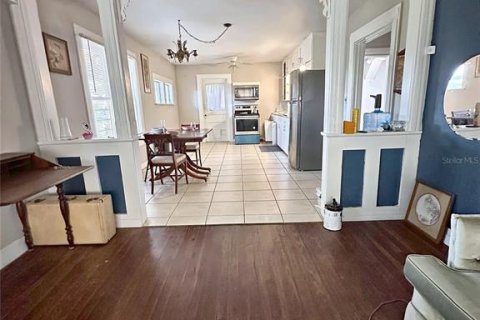 Villa ou maison à louer à Sarasota, Floride: 2 chambres, 122.63 m2 № 2431840 - photo 4