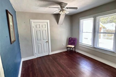 Villa ou maison à louer à Sarasota, Floride: 2 chambres, 122.63 m2 № 2431840 - photo 12