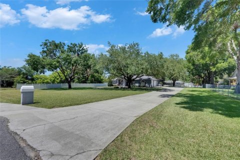 House in Valrico, Florida 4 bedrooms, 364.27 sq.m. № 1725782 - photo 4