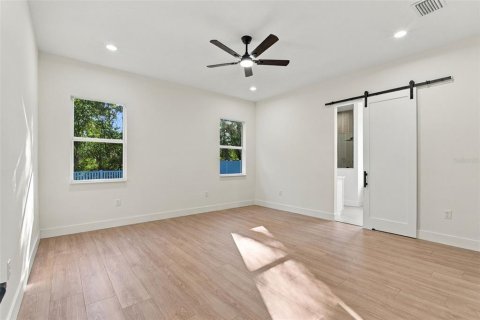 House in Land O' Lakes, Florida 4 bedrooms, 220.55 sq.m. № 2426946 - photo 19