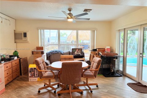House in Plantation, Florida 3 bedrooms, 154.78 sq.m. № 1739920 - photo 12