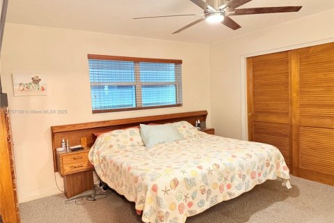 House in Plantation, Florida 3 bedrooms, 154.78 sq.m. № 1739920 - photo 26
