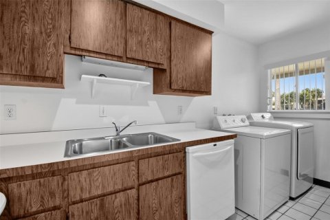Townhouse in Palm Coast, Florida 2 bedrooms, 104.7 sq.m. № 2097067 - photo 14