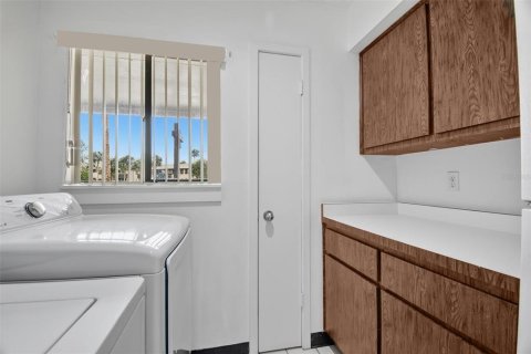Townhouse in Palm Coast, Florida 2 bedrooms, 104.7 sq.m. № 2097067 - photo 15