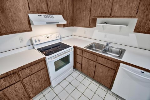 Townhouse in Palm Coast, Florida 2 bedrooms, 104.7 sq.m. № 2097067 - photo 18