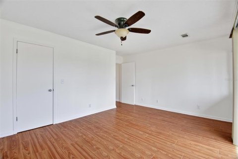 Townhouse in Palm Coast, Florida 2 bedrooms, 104.7 sq.m. № 2097067 - photo 30