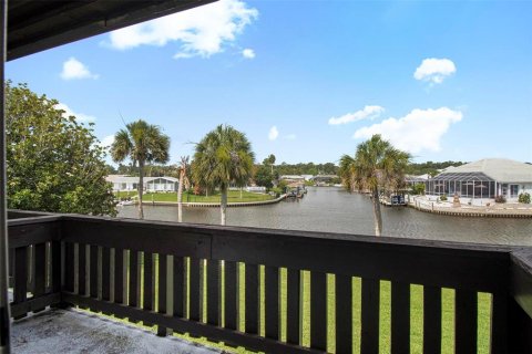 Townhouse in Palm Coast, Florida 2 bedrooms, 104.7 sq.m. № 2097067 - photo 4