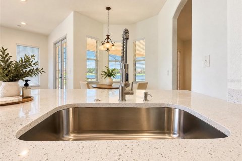 Casa en venta en Kissimmee, Florida, 5 dormitorios, 401.62 m2 № 2412655 - foto 23