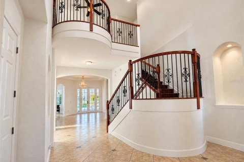 Casa en venta en Kissimmee, Florida, 5 dormitorios, 401.62 m2 № 2412655 - foto 6