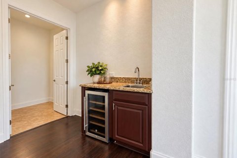 Casa en venta en Kissimmee, Florida, 5 dormitorios, 401.62 m2 № 2412655 - foto 15