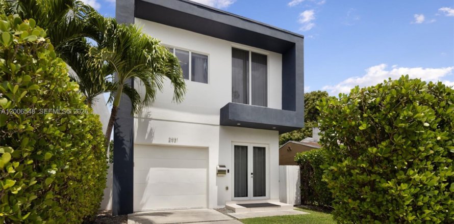 Touwnhouse à Miami, Floride 3 chambres, 222.97 m2 № 2170734
