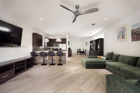 Touwnhouse à vendre à Miami, Floride: 3 chambres, 222.97 m2 № 2170734 - photo 7