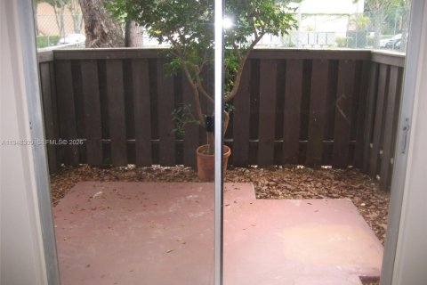 Снять в аренду кондоминиум в Майами, Флорида 1 спальня, 65.87м2, № 2004239 - фото 7