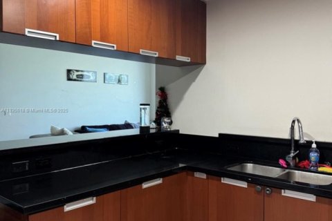 Condominio en venta en North Bay Village, Florida, 3 dormitorios, 162.86 m2 № 1935093 - foto 13