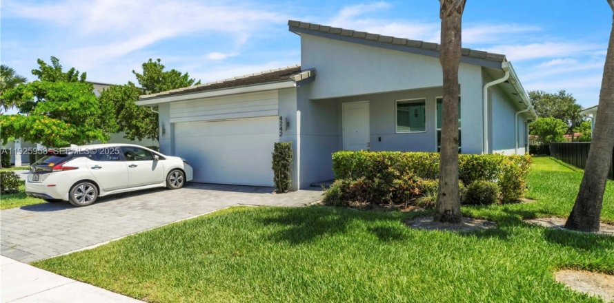 Casa en Deerfield Beach, Florida 2 dormitorios, 147.71 m2 № 1984331