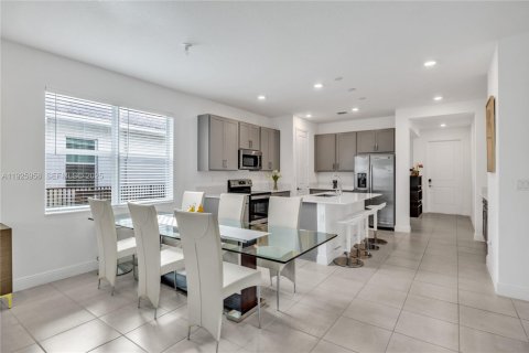 Casa en venta en Deerfield Beach, Florida, 2 dormitorios, 147.71 m2 № 1984331 - foto 12