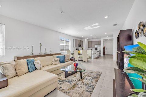 Casa en venta en Deerfield Beach, Florida, 2 dormitorios, 147.71 m2 № 1984331 - foto 14