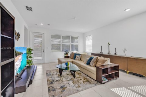 Casa en venta en Deerfield Beach, Florida, 2 dormitorios, 147.71 m2 № 1984331 - foto 13